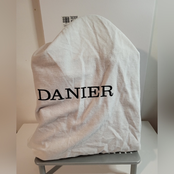 NWOT DANIER BLACK TOTE - Picture 6 of 6